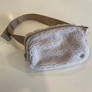 ** NOT FOR SALE**Lululemon Everywhere Ivory Sherpa Fleece Belt Bag Crossbody Bag